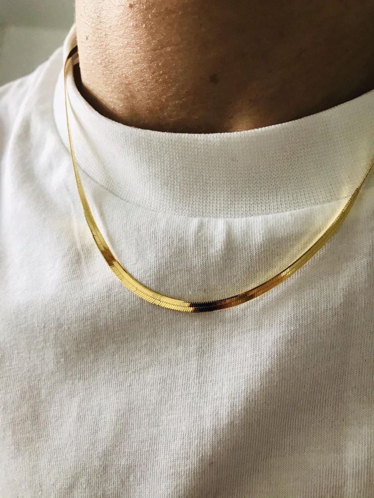 The Minimalist Gold Muse Necklace